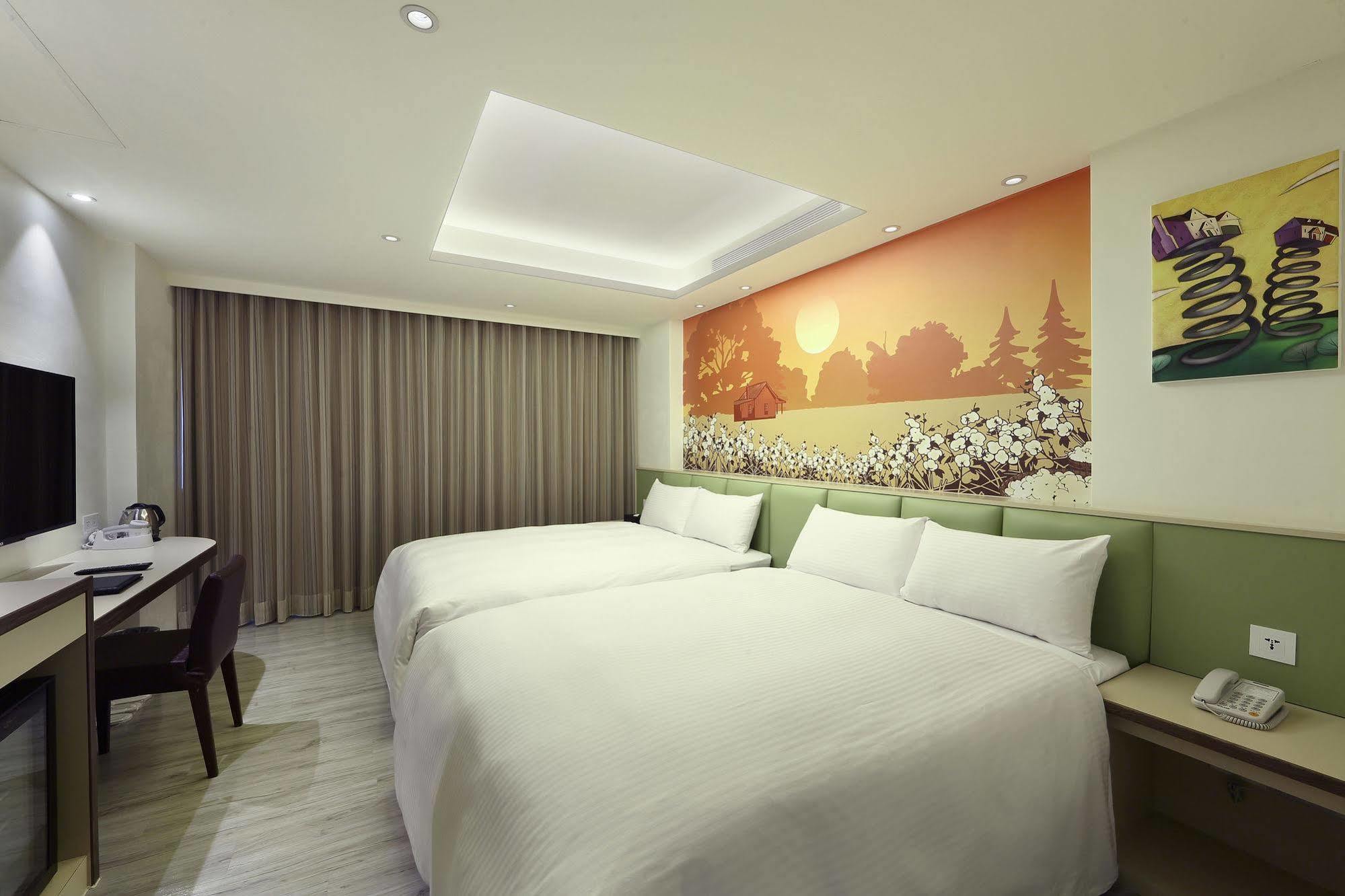 Shichi Hotel Kaohsiung Exterior photo