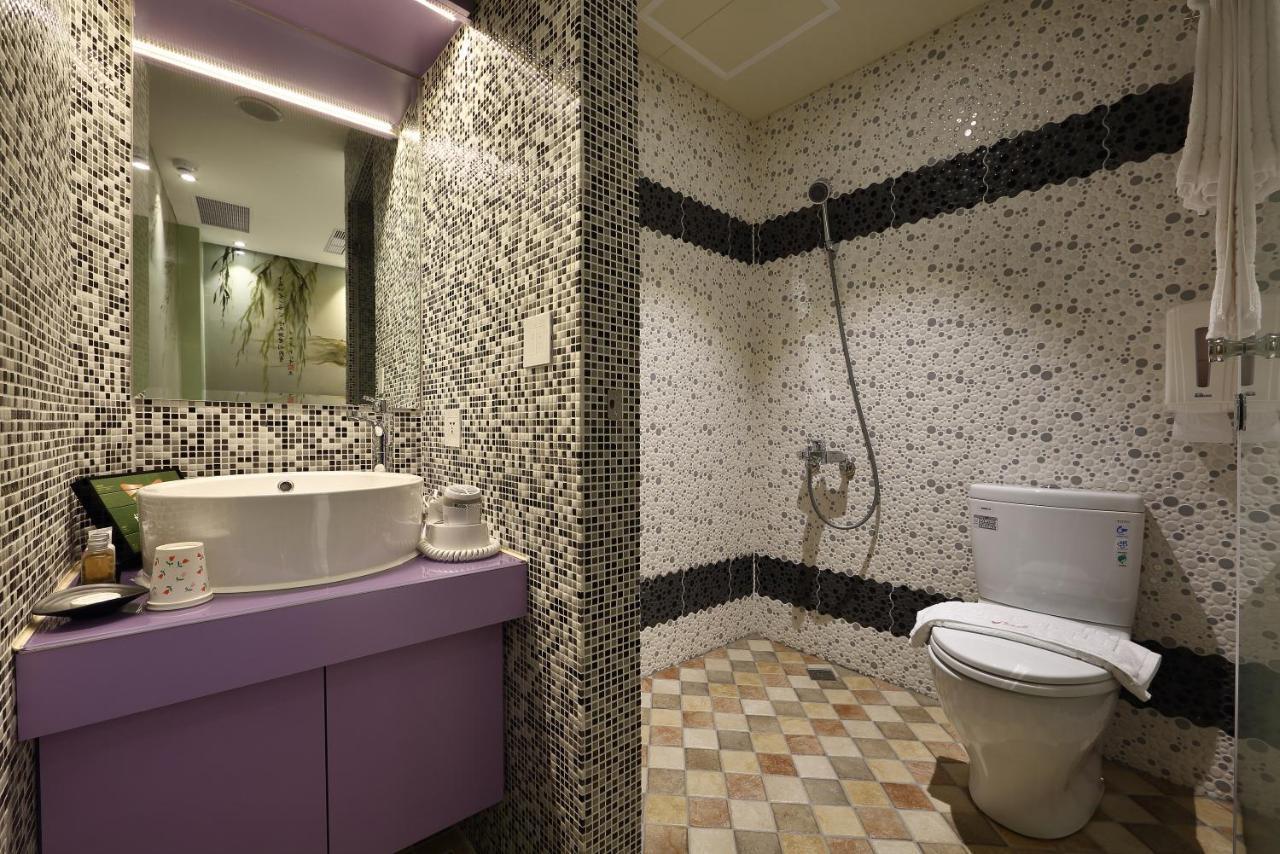 Shichi Hotel Kaohsiung Exterior photo